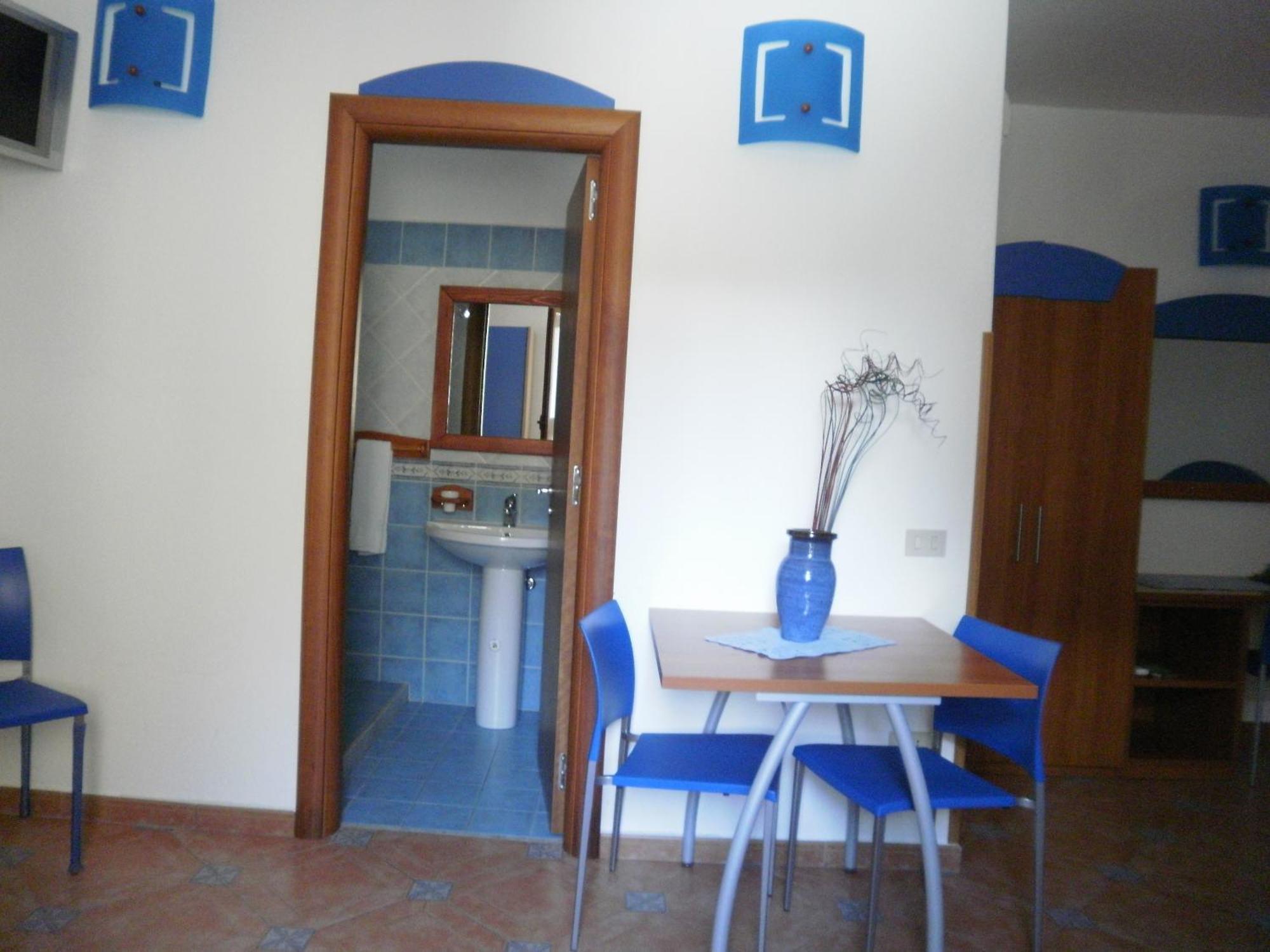 Sogni Nel Blu Aparthotel Isola di Ustica Quarto foto