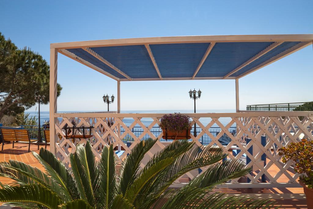 Sogni Nel Blu Aparthotel Isola di Ustica Exterior foto