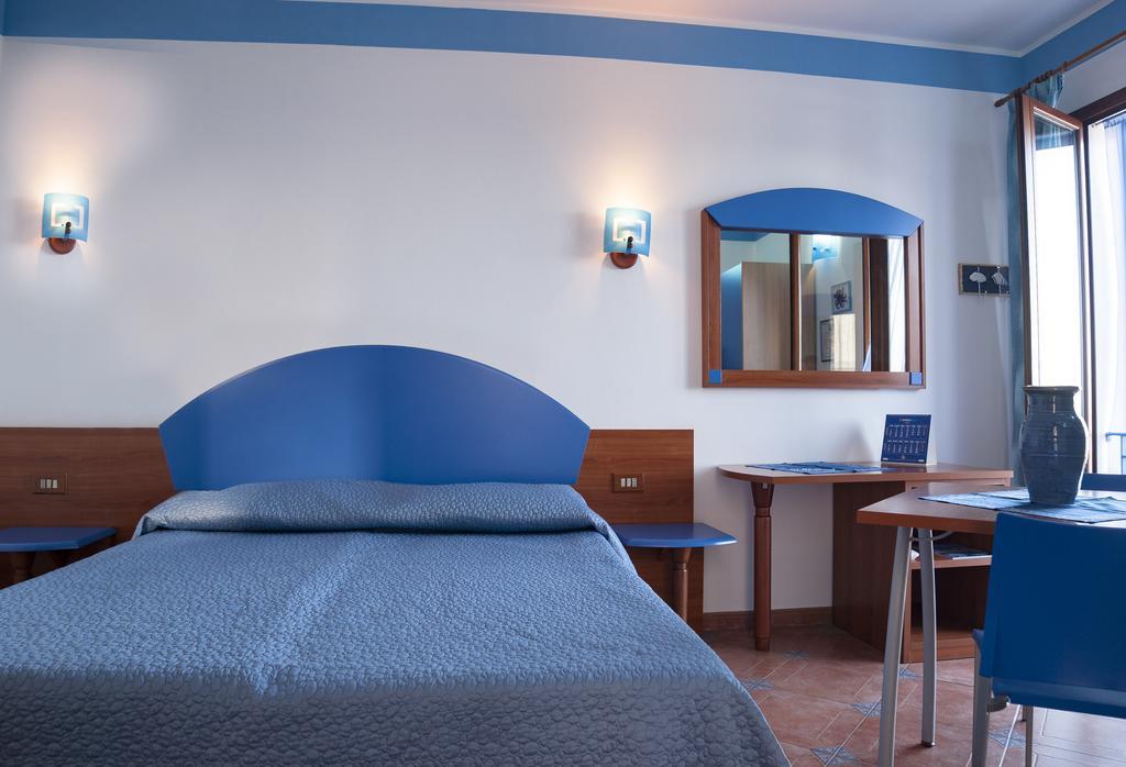 Sogni Nel Blu Aparthotel Isola di Ustica Exterior foto