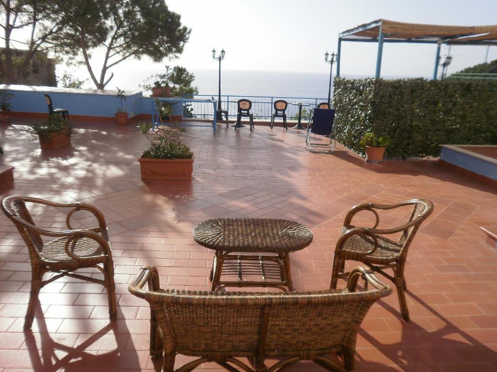Sogni Nel Blu Aparthotel Isola di Ustica Exterior foto
