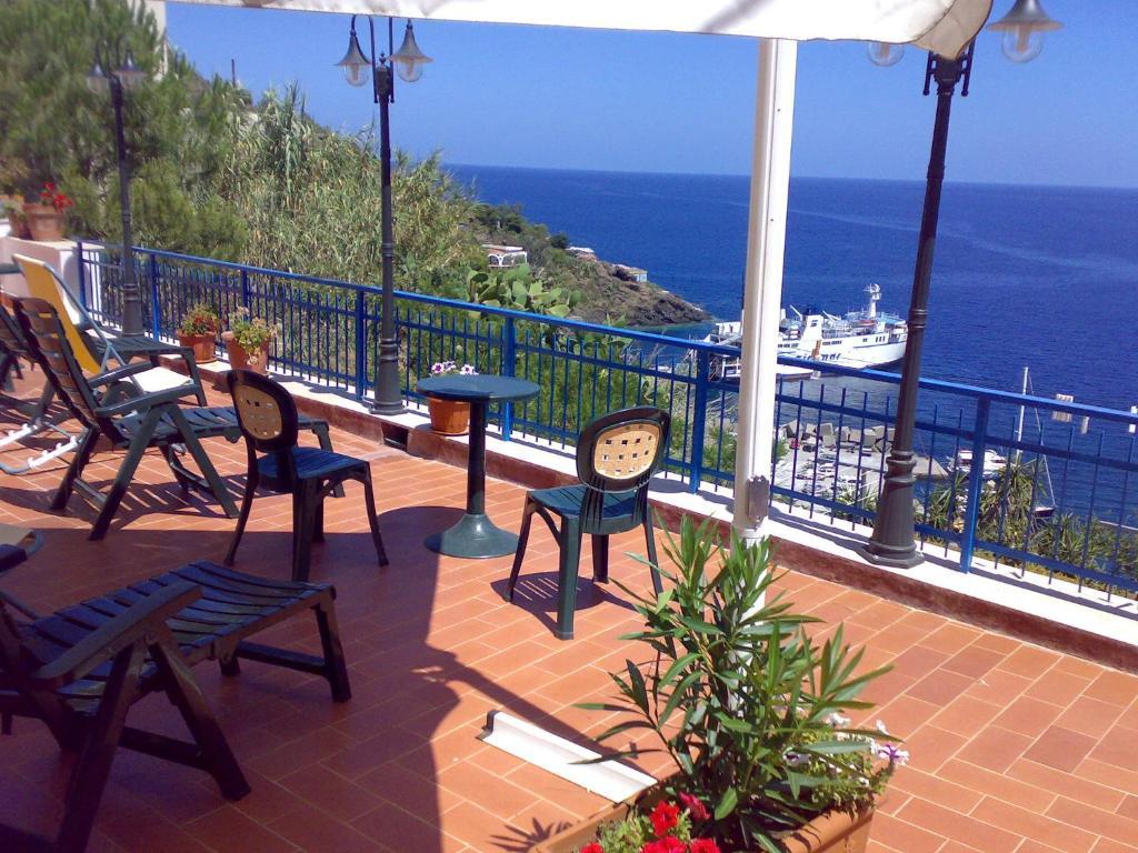 Sogni Nel Blu Aparthotel Isola di Ustica Exterior foto