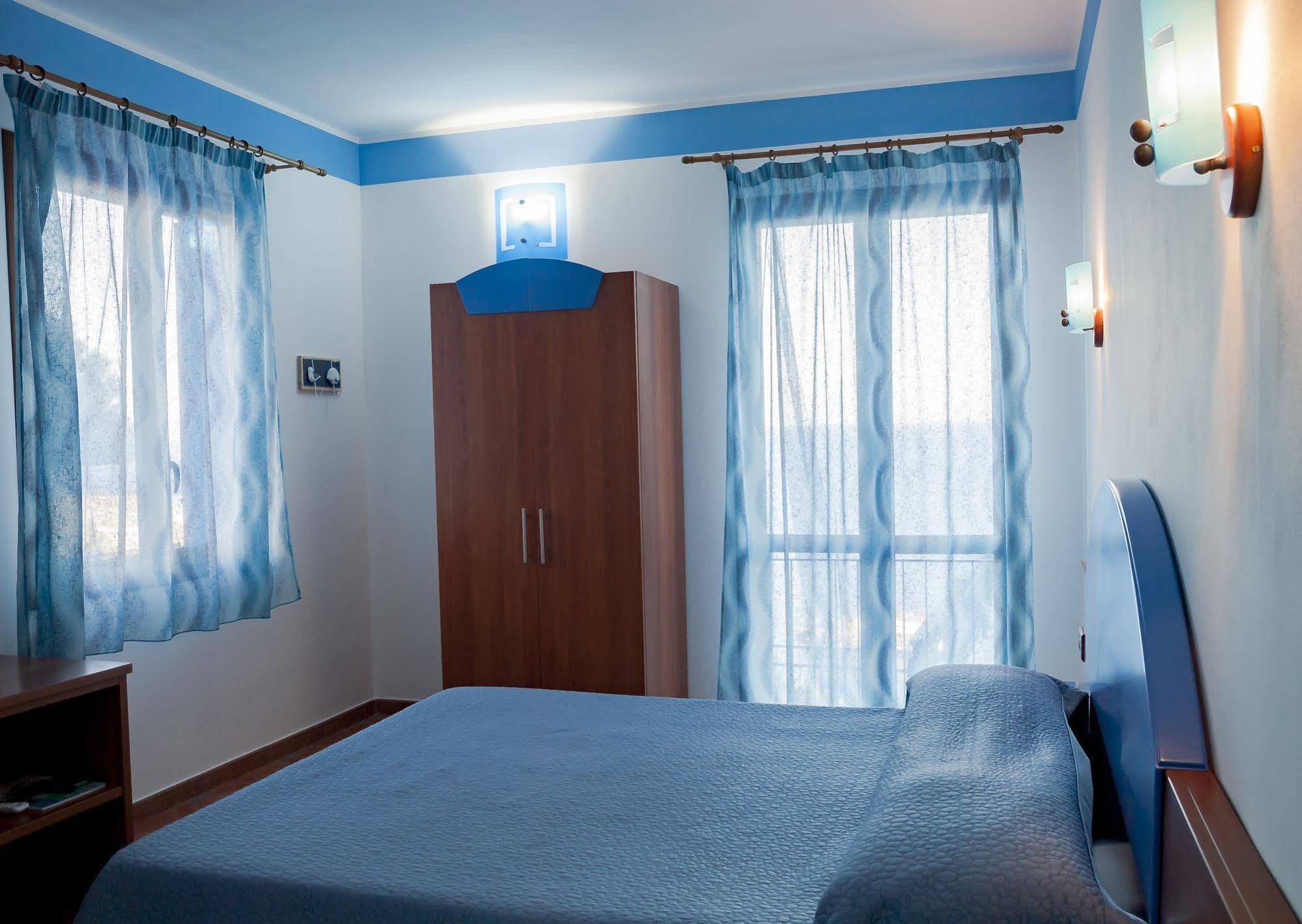 Sogni Nel Blu Aparthotel Isola di Ustica Exterior foto